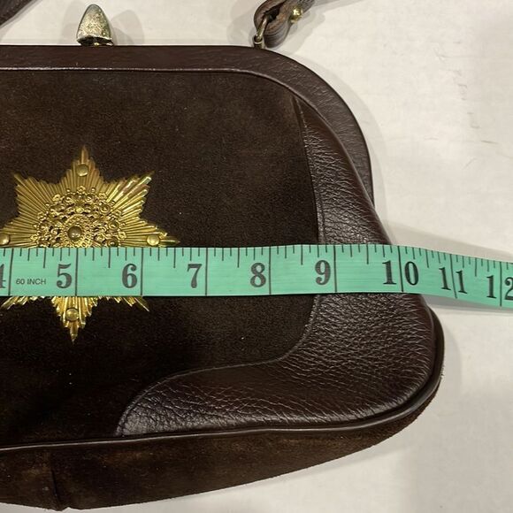 Roger Van S Gold Medallion‎ Vintage Genuine Suede Bag Baguette Brown Retro - Picture 11 of 12